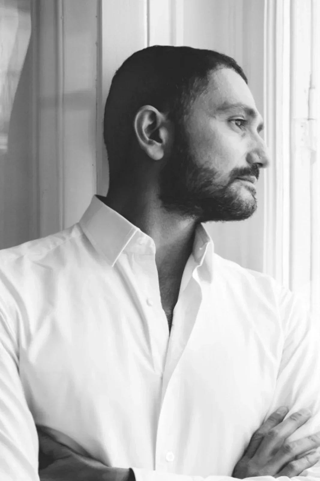 Portait de Francis Kurkdjian en noir et blanc