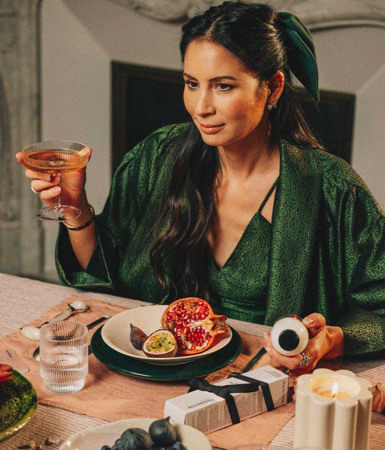 holidermie-holidermie-reinvente-la-beaute-holistique-en-repondant-a-nos-preoccupations-par-des-routines-inside-amp-out-soins-cosmetiques-complements-alimentaires-et-outils-de-beaute-marque-de-beaute-fabriquee-en-france-a-la-composition-clean-holidermie-favorise-les-matieres-naturelles-bio-et-vegan