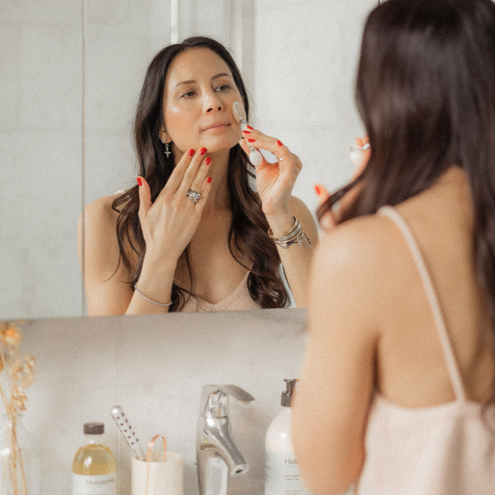 DuoRoller en quartz rose pour stimuler, lisser et drainer la peau du visage