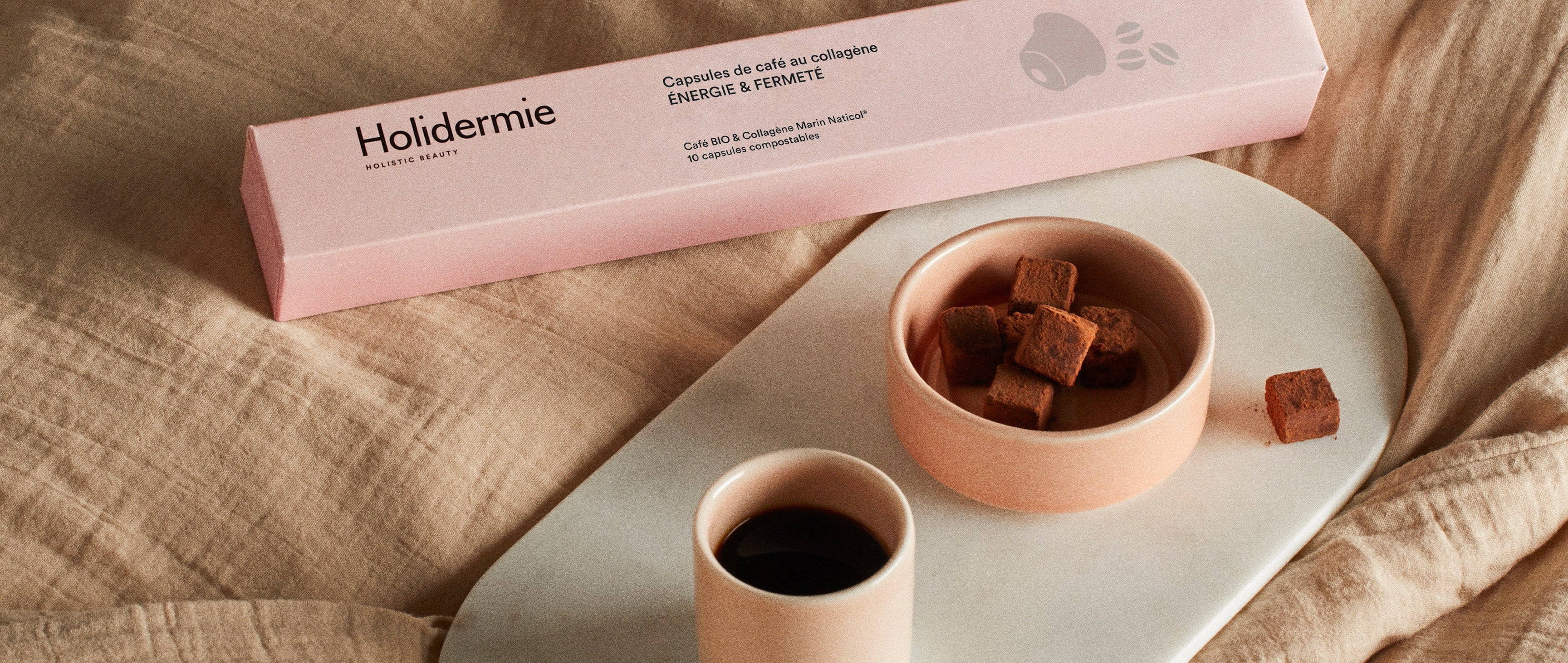 holidermie-holidermie-reinvente-la-beaute-holistique-en-repondant-a-nos-preoccupations-par-des-routines-inside-amp-out-soins-cosmetiques-complements-alimentaires-et-outils-de-beaute-marque-de-beaute-fabriquee-en-france-a-la-composition-clean-holidermie-favorise-les-matieres-naturelles-bio-et-vegan