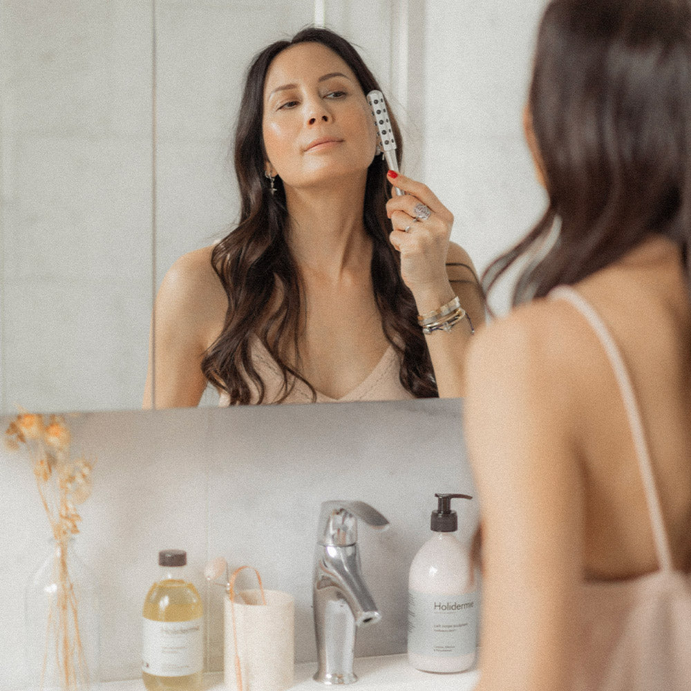 Massage anti-âge du visage et du cou inspiré de la réflexologie chinoise
