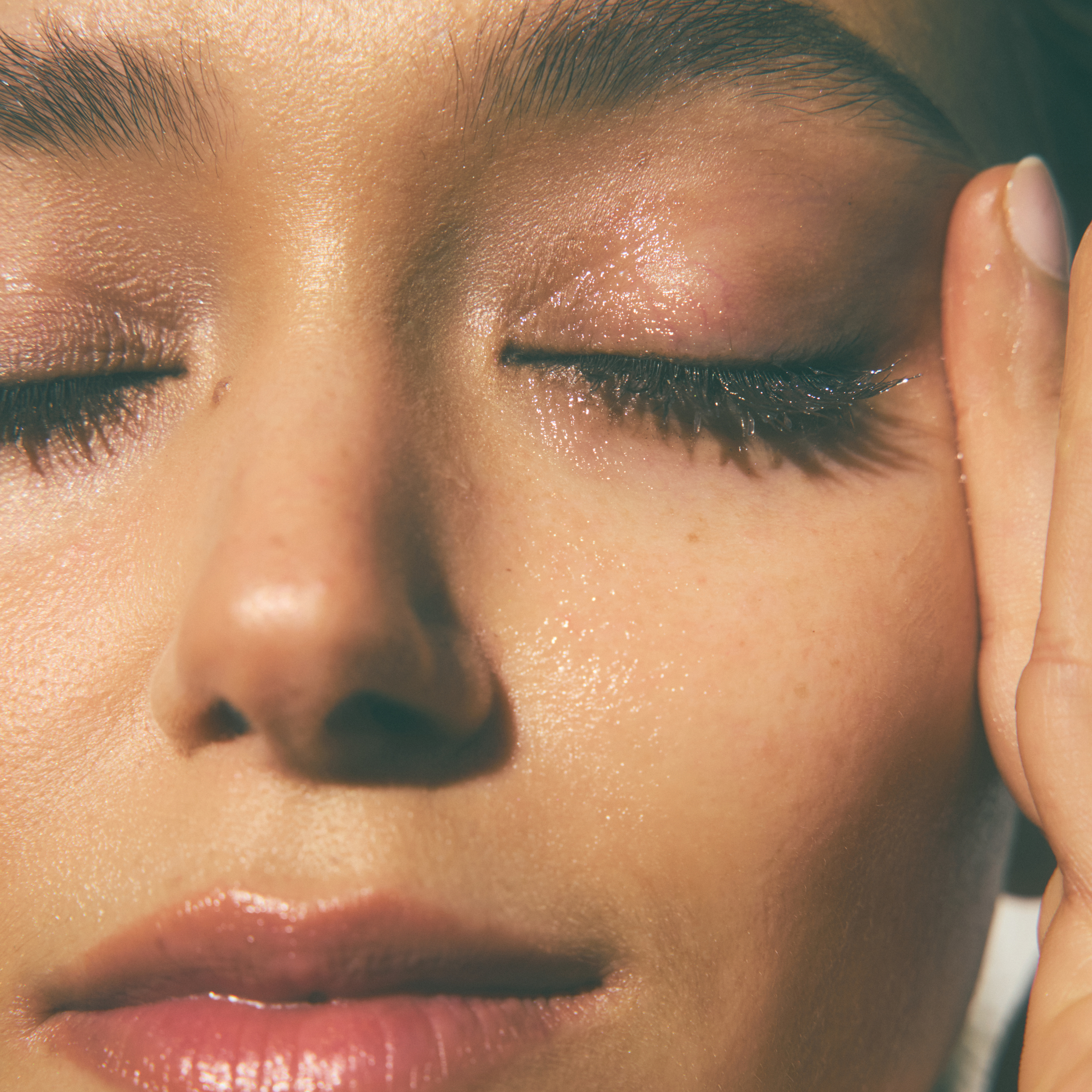 Démaquillant visage huile-en-lait pour peau douce, propre et éclatante Holidermie